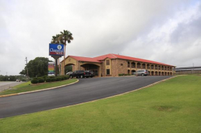  Chaparral Motel Hallettsville  Холлетсвилл